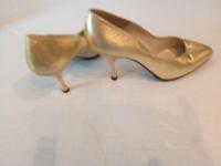 Pumps, high heels,Gr.39 GOLD,Absatz ca.10cm,MAGOBLAN,getragen Brandenburg - Beelitz Vorschau