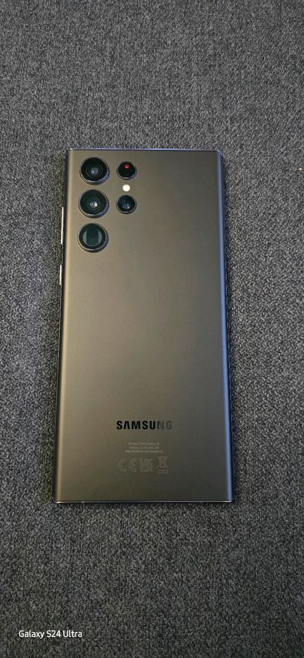 Samsung S22 Ultra in Elmshorn