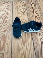 Erstläufer Sneaker Adidas Größe 20 marineblau Schuhe Baden-Württemberg - Baden-Baden Vorschau