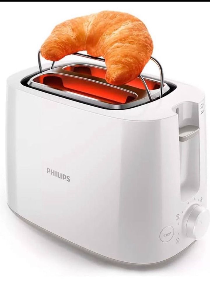 Philips Toaster HD2581/00 weiß Abschaltautomatik Auftaufunktion in Nürnberg (Mittelfr)