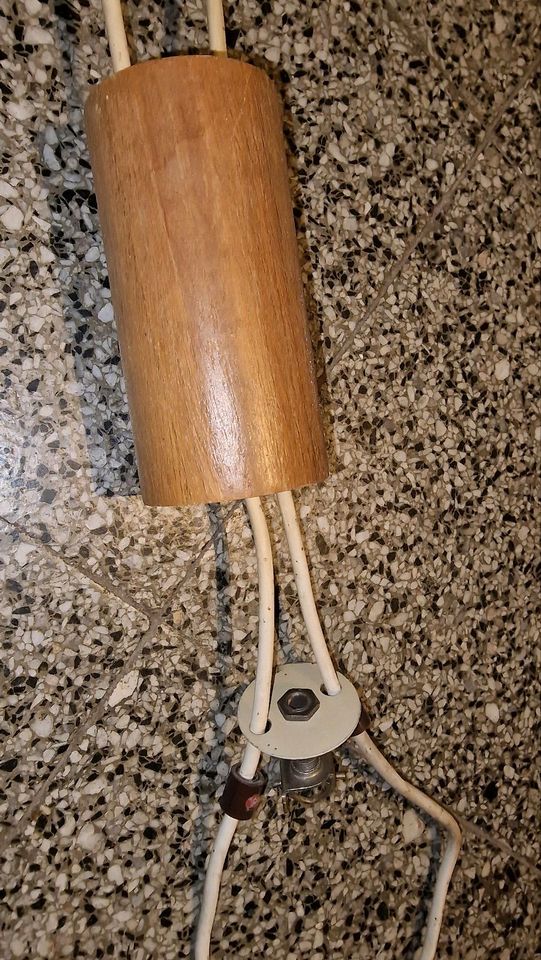 DDR Holz Hängelampe mit led e27 lampe nostalgi rustikal in Rochlitz