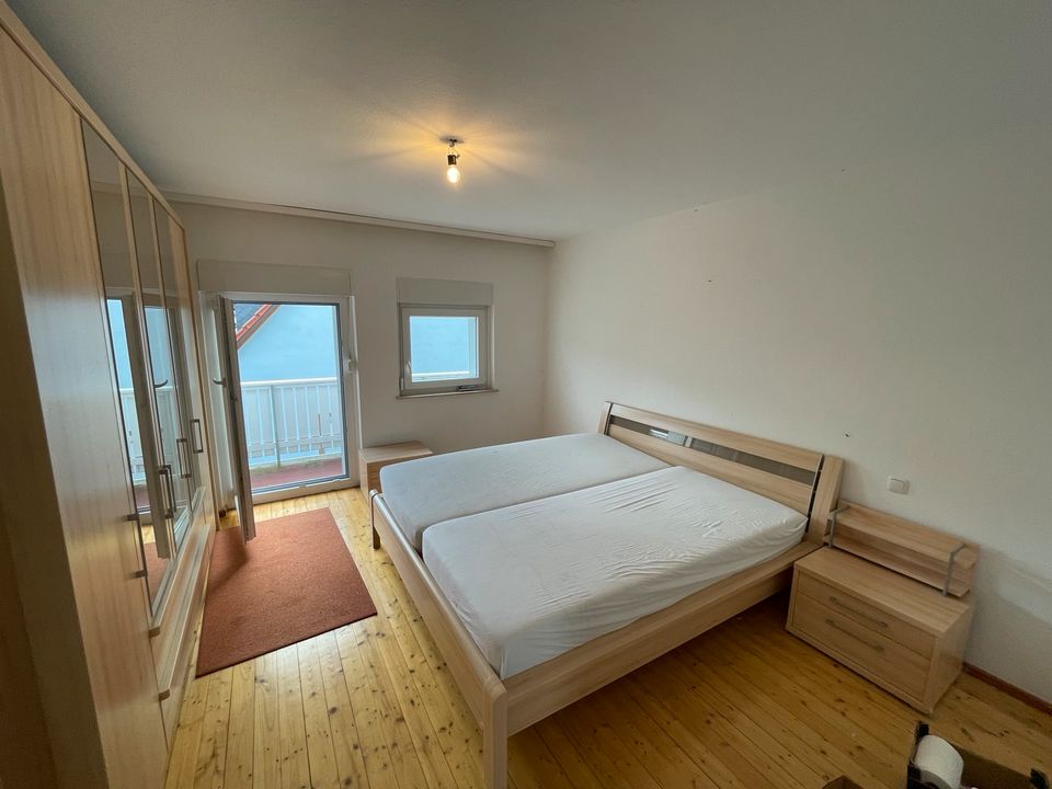 Schlafzimmer neuwertig in Frankfurt am Main