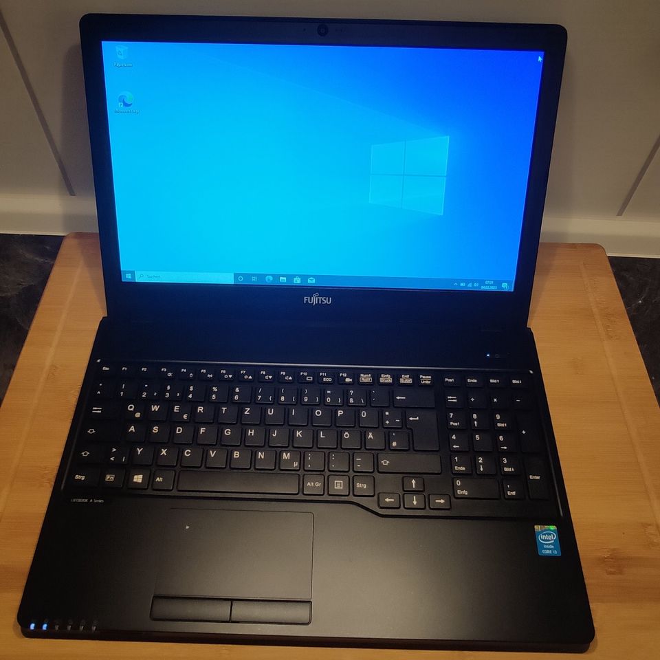 Fujitsu Lifebook E555 i3-5005U 8GB RAM 120GB SSD 15,6" Win10 in Oldenburg