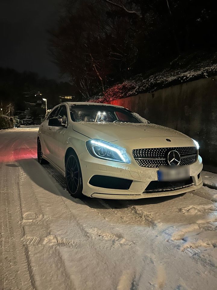 Mercedes-Benz A-Klasse 200 W176 AMG TÜV NEU in Schönaich