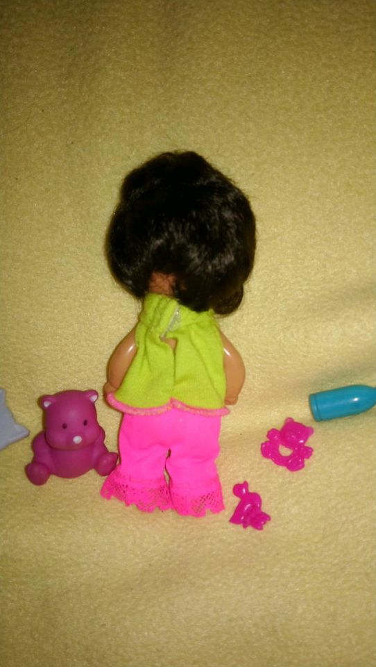 Vintage Barbie Mattel Puppe 1976 Baby Chrissy Heart Family Teddy in Plattenburg