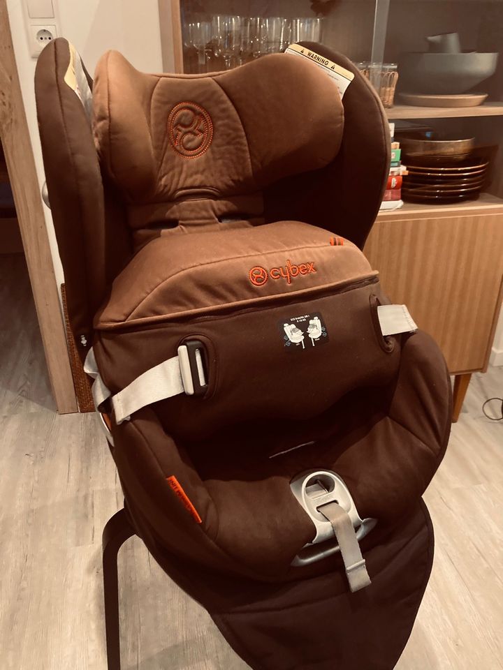 Cybex Sirona Kindersitz mit Base 0-18kg in Marktredwitz