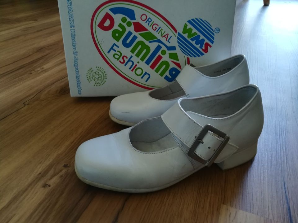 Kommunionschuhe / Brautmädchenschuhe weiß Mädchen Größe 36 in Vohenstrauß