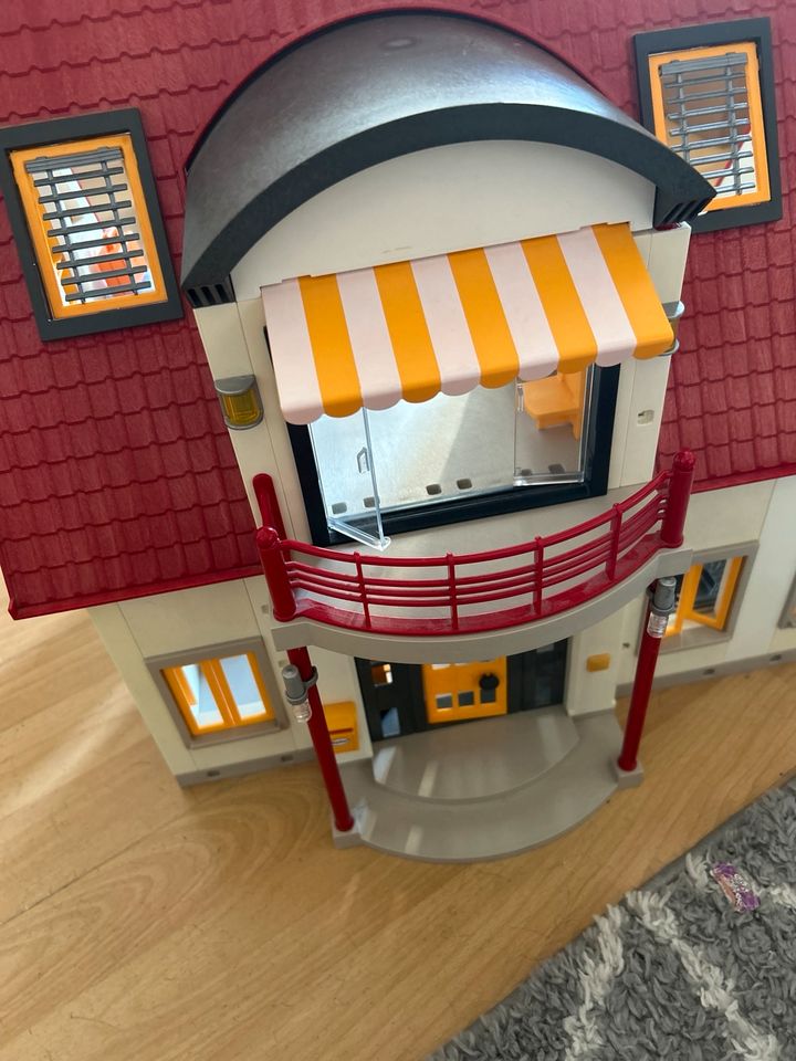 Playmobil Haus Wohnhaus 4279 in Wiesbaden