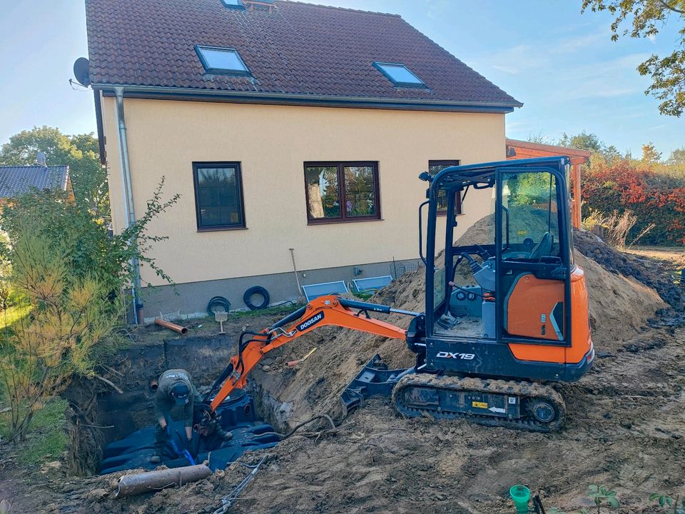 Baggerarbeiten Erdarbeiten Minibagger mit Fahrer in Emden (bei Haldensleben)