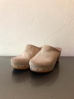 UGG Cloggs beige Wildleder 38 Berlin - Neukölln Vorschau