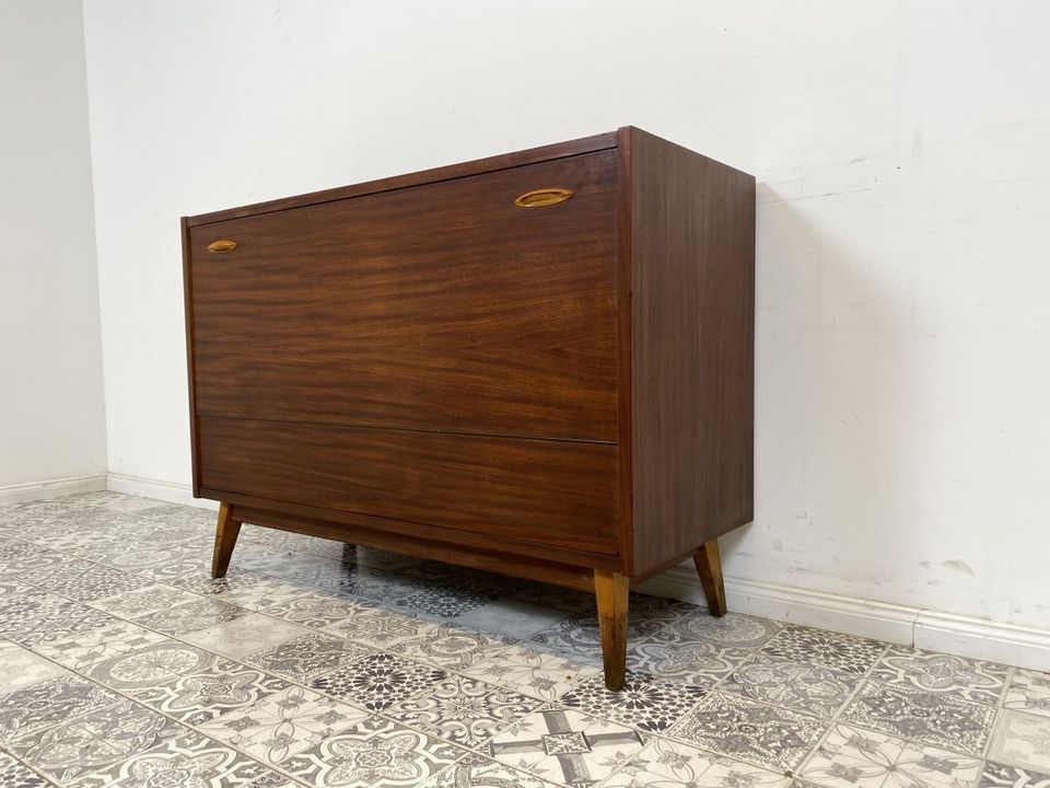 WMK Hübsche Mid-Century Wäschetruhe aus vollem Holz von Möbelfabrik Mörschner Gera, aus dem Jahr 1961 # Schrank Kommode Sideboard Wäschekommode Retro 50er 60er DDR Vintage # Lieferung möglich in Berlin