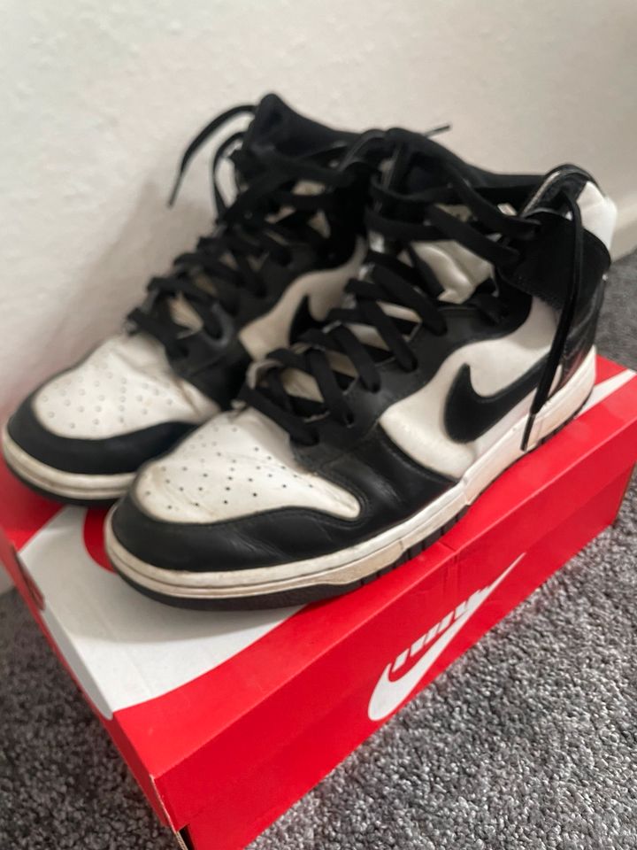 Nike Dunk High Retro in Bremen