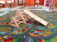 3Teiliges Pikler Set mit 2 Dreiecke und Rutsche Montessori Nordrhein-Westfalen - Solingen Vorschau