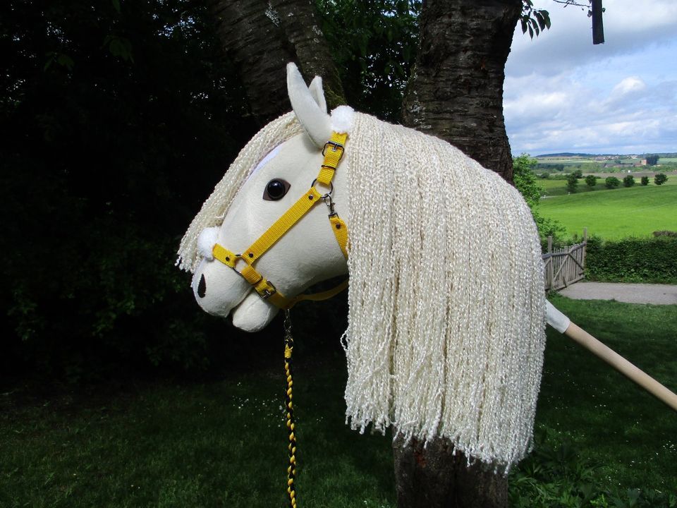 Hobby Horse - cremefarbene Schönheit! Hobbyhorse / Steckenpferd in Gebsattel