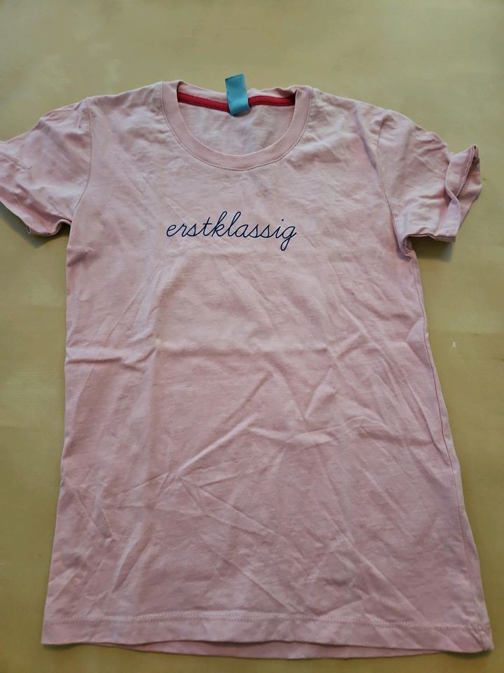 Shirt "ertsklassig" Gr. 122 in Senden