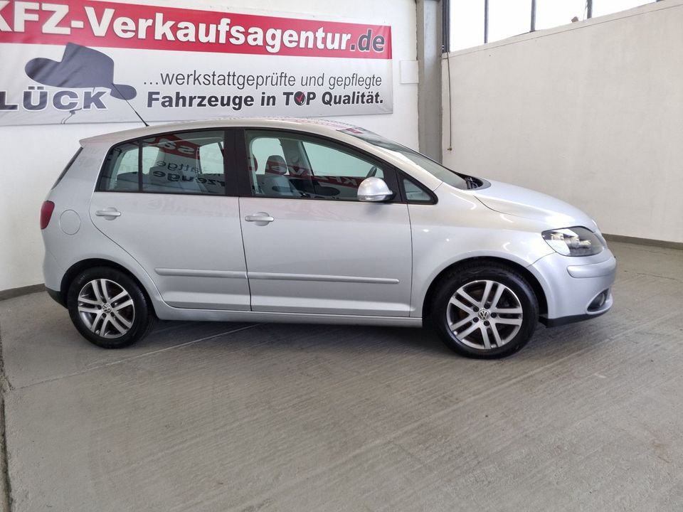 Volkswagen Golf V Plus Comfortline, Scheckheft, Garantie in Magdeburg