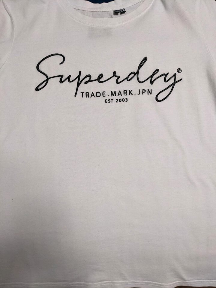 Weißes T-Shirt von Superdry in der Größe 42 in Lütau