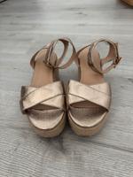 Sandalen Keilabsatz Gold Baden-Württemberg - Sandhausen Vorschau