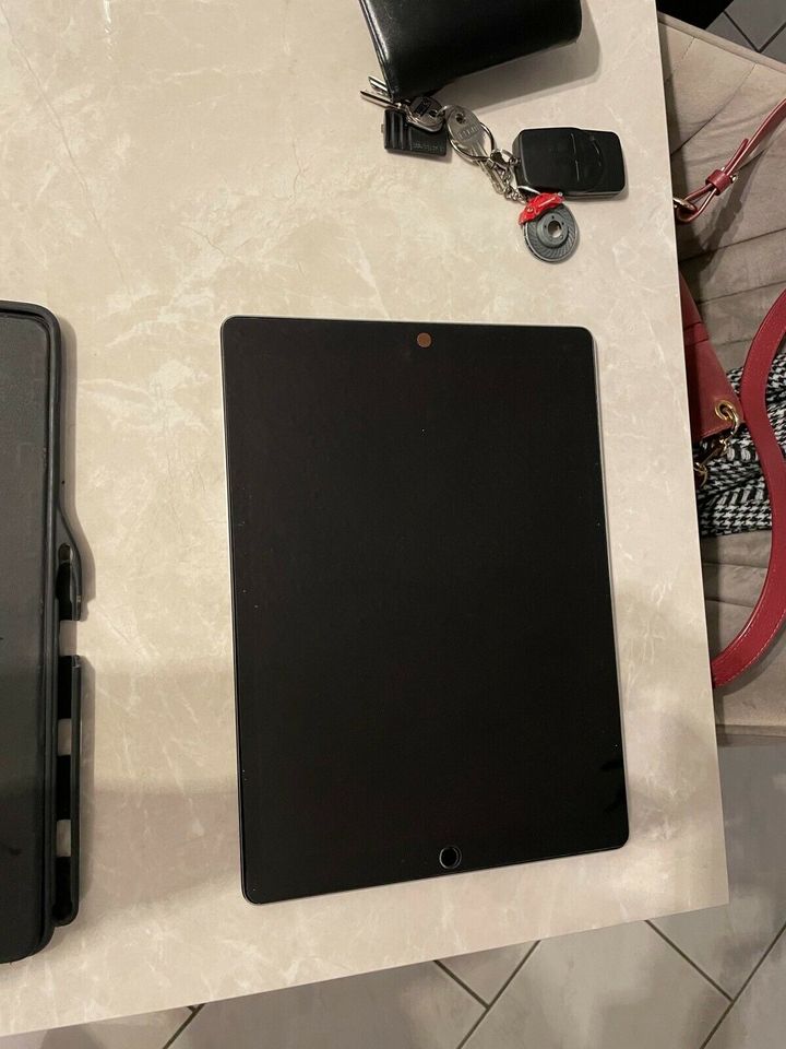 Apple Ipad Pro 2018 (64GB) + Zubehör in Filderstadt