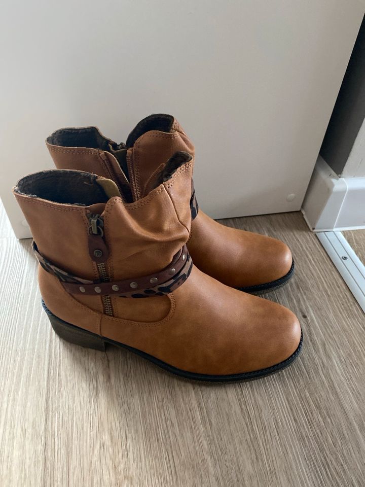 Damen Stiefelette gr 38 neu !!! Soft Flex  Sohlen Farbe braun in Neumünster