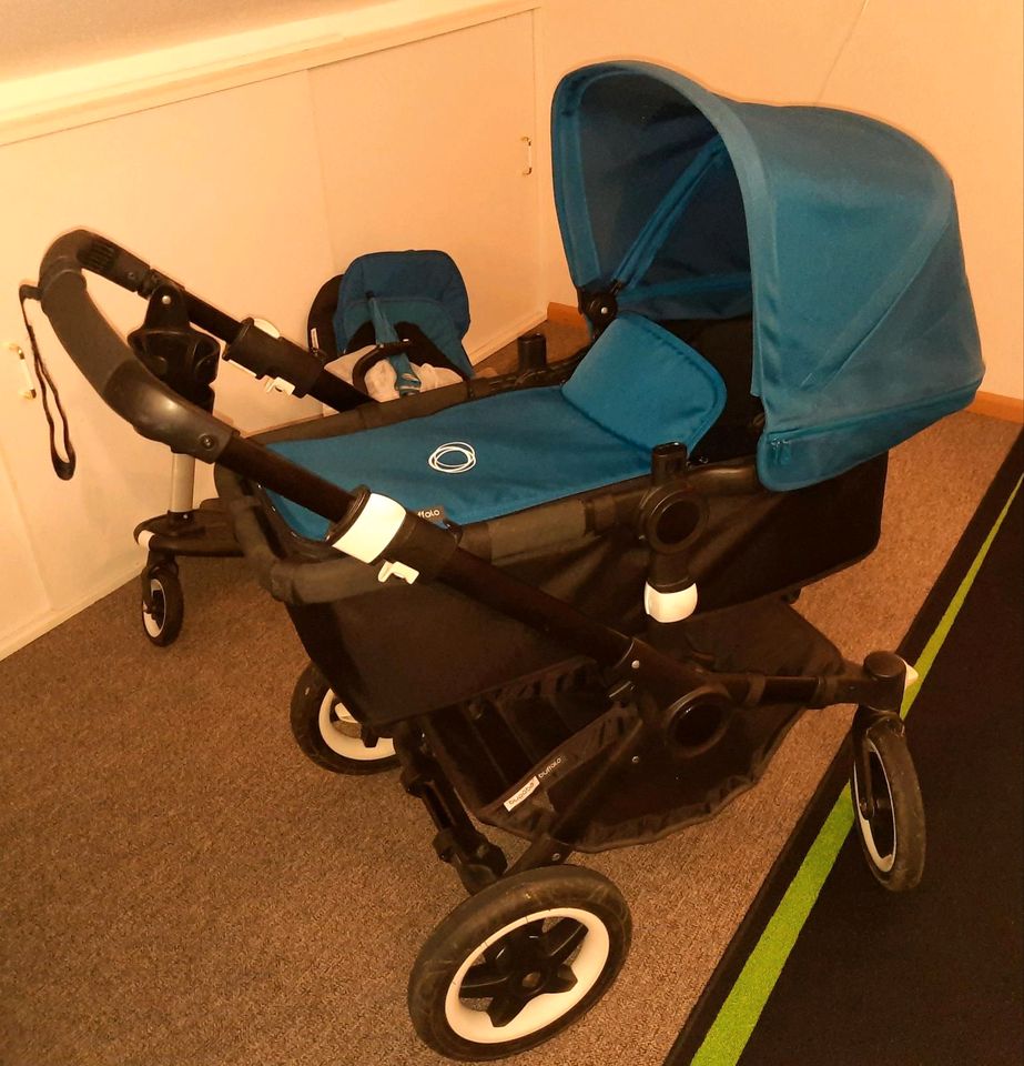 Bugaboo Buffalo Kinderwagen mit viel Zubehör blau in Issum