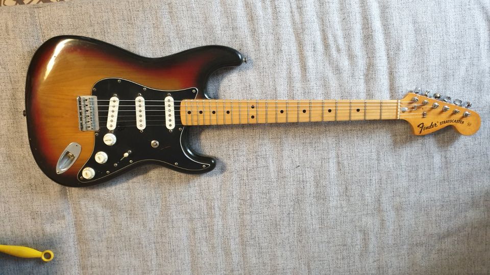 Fender Stratocaster USA 3-tone sunburst hardtail Bj. 1976 in Inning am Ammersee