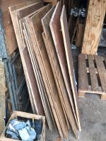 Holz Platten als Brennholz oder zum Bauer Niedersachsen - Rinteln Vorschau