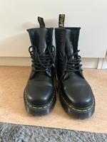 1-2 mal  getragene Dr. Martens München - Au-Haidhausen Vorschau