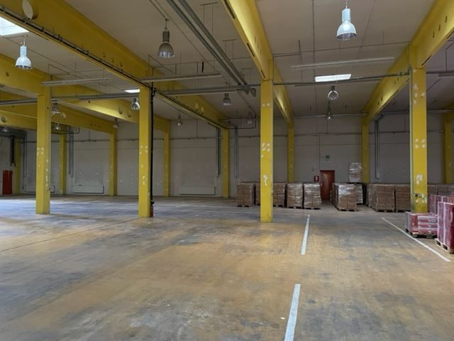 ** Zentrale Rampenhalle, Logistikfläche mit Bürogebäude in BAB-Nähe ** in Bamberg