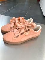 Puma Basket Heart Corduroy Turnschuh Gr. 39 6 rosa neuwertig Bayern - Eggenfelden Vorschau