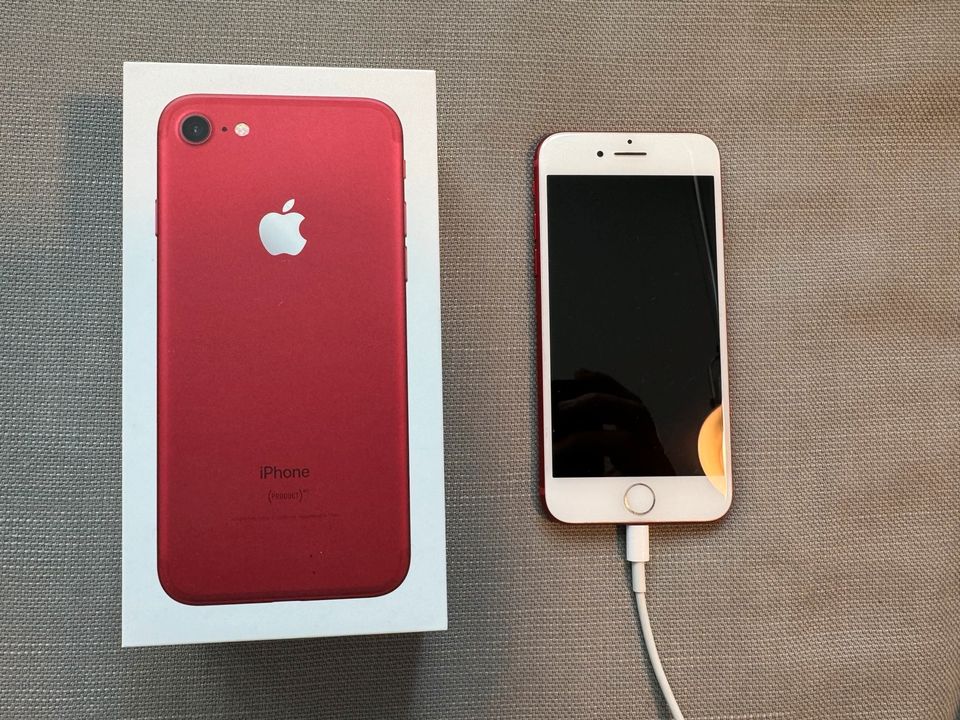 iPhone 7 - Red, 128 GB in Kelkheim