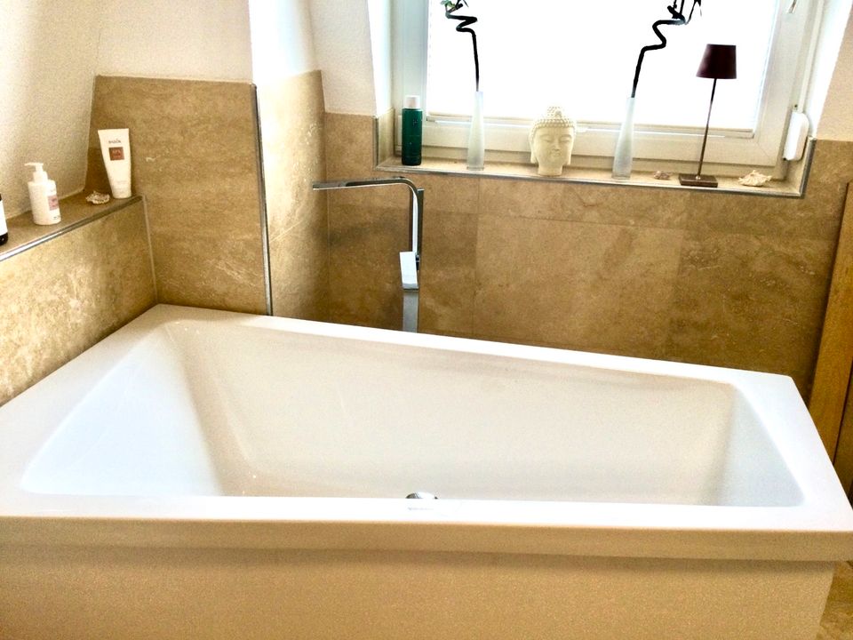 Duravit Paiova Eck Badewanne neu, unbenutzte Badewanne in Freisbach