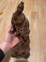 Ältere chinesische Holzfigur Fischer mit Kind Niedersachsen - Delmenhorst Vorschau