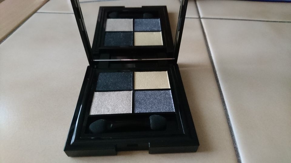 Bloss Eyeshadow Pallete Lidschatten Bloss In Glitter in Treuenbrietzen