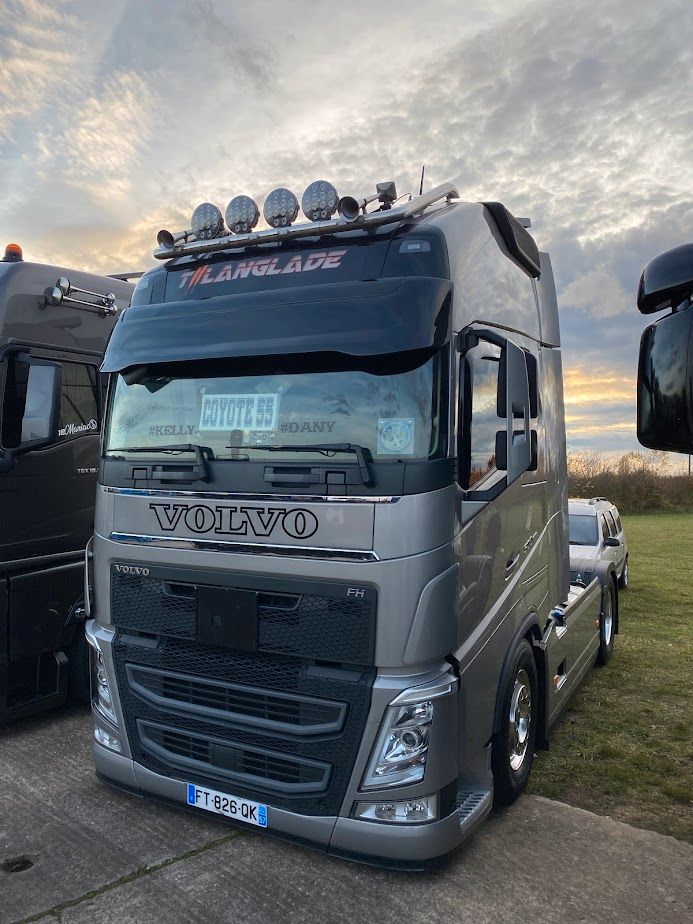 Spoiler Lippe Volvo FH5 in Saarbrücken