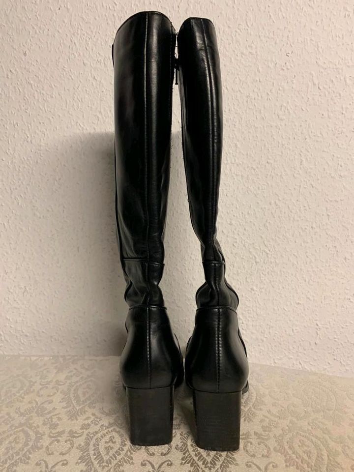 Lederstiefel von FANTASY SHOES/Größe 38/Stiefel/Stiefeletten in Berlin