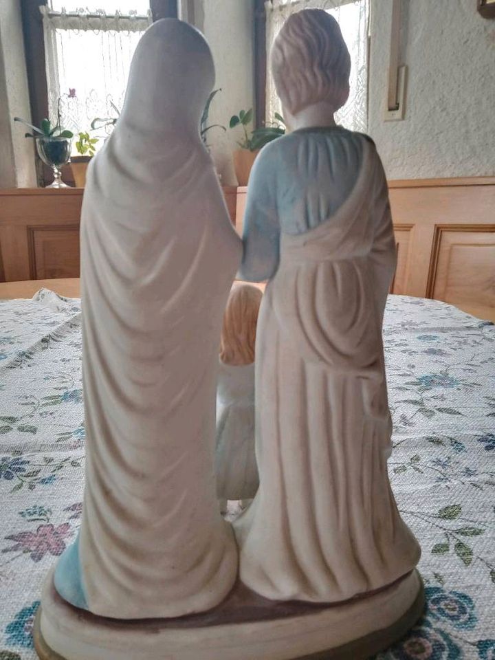 alte Figurengruppe "Heilige Familie" Biskuitporzellan unbesch in Rohrdorf