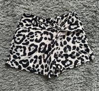 Skort Leo Muster Rock Shorts Größe L Niedersachsen - Lohne (Oldenburg) Vorschau