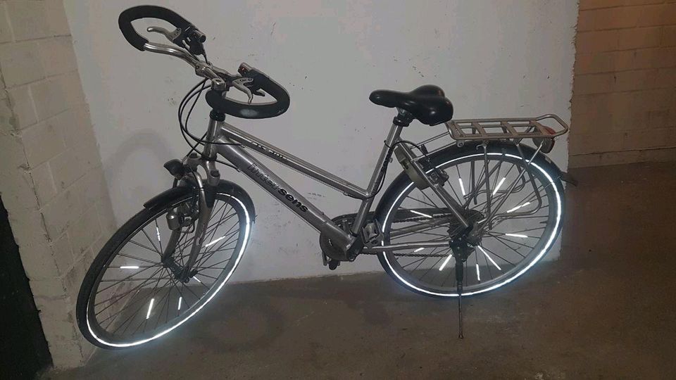 Damenfahrrad 28" Rh: 55 cm Intersens TS 401 in Düsseldorf