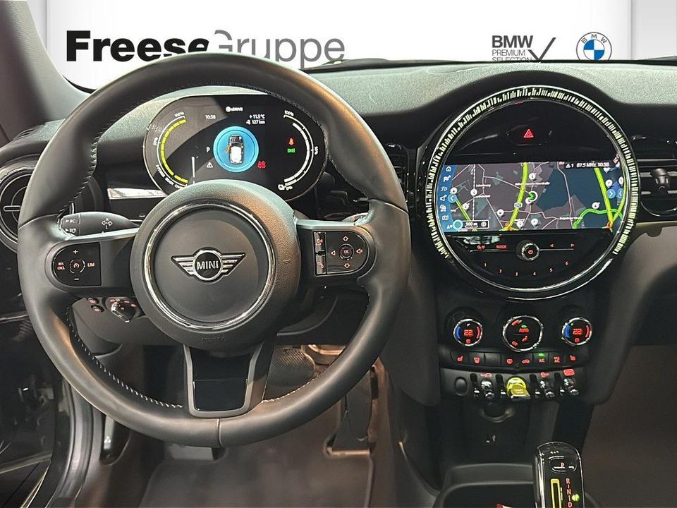 MINI Cooper SE DAB LED Pano.Dach Navi Tempomat Shz in Oldenburg