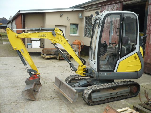 Vermiete Verleihe 2,5 Minibagger Wacker Neuson ET24 Kompaktbagger in Rostock