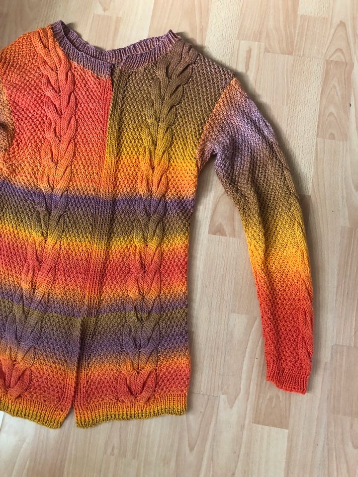 Regenbogen Strickjacke Handmade 38/40 in Telgte