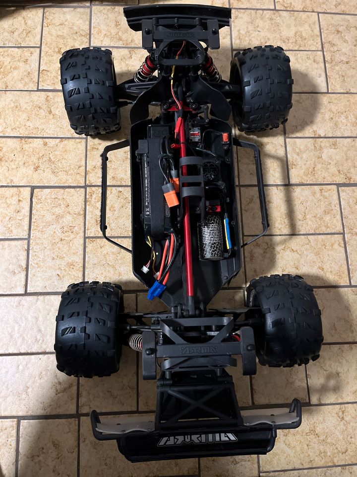 Arrma Mojave 6s und Carson Virus Race 4s in Lampertheim