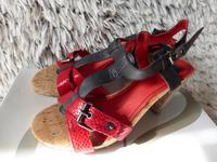Sandalen Hübsch und Neu in rot Mexx Gr 37 Damen Sachsen - Radebeul Vorschau