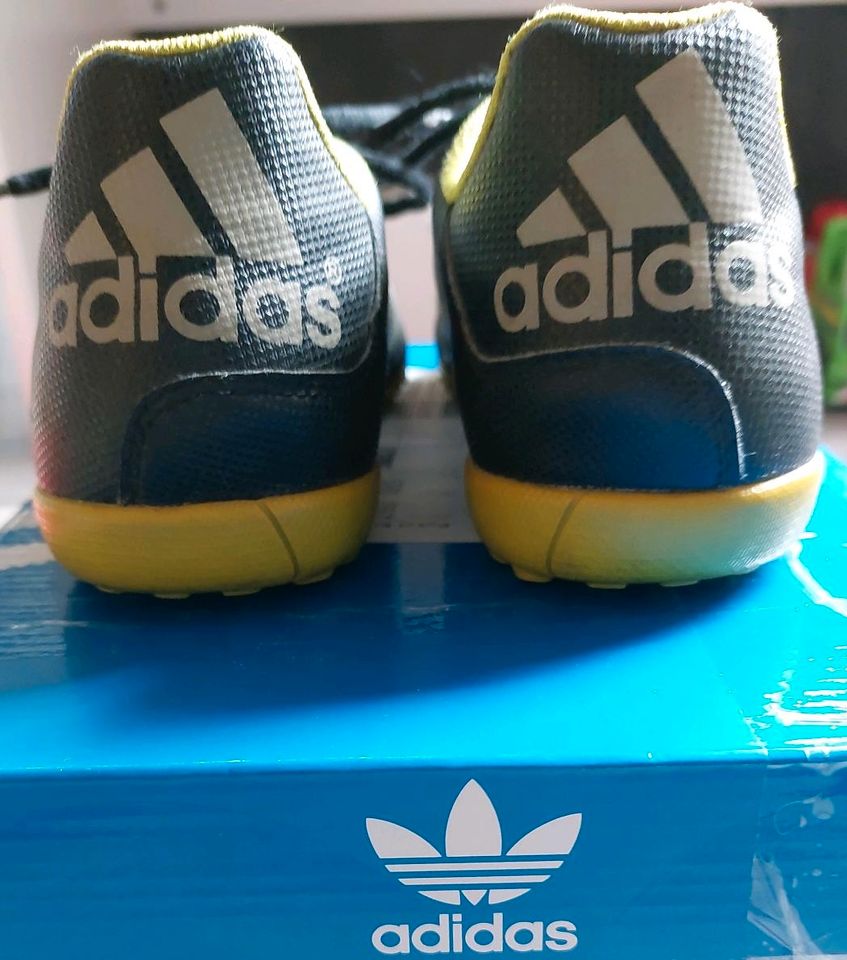 Adidas Hallenschuhe Top,  Gr. 36 in Greiz