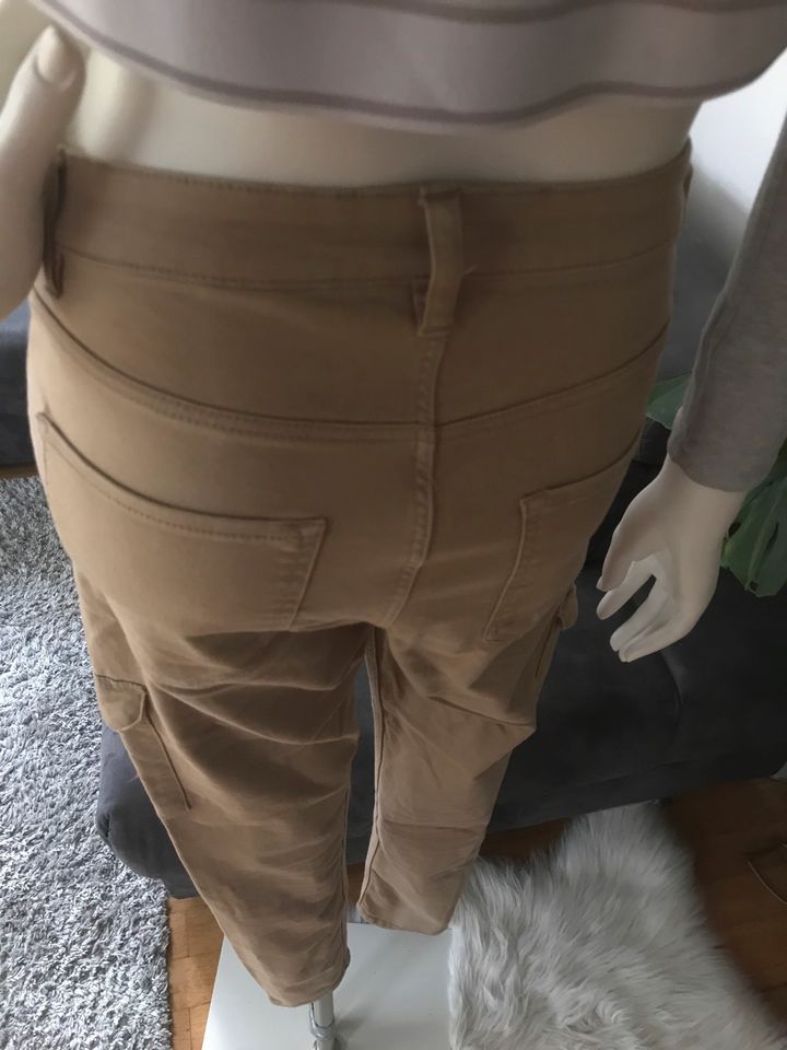 Cargo Hose H&M Gr.38 beige Jeans in Fuchstal