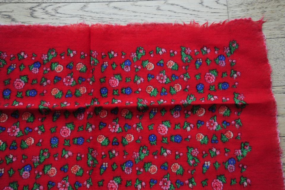 Nickituch Tuch Wolle rot floral Vintage rot 1950er in Ravensburg