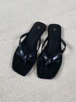 Totême Flip Flops Zehentreter Kroko Wandsbek - Hamburg Eilbek Vorschau