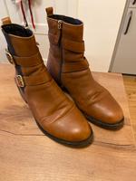 Braune Stiefeletten / Gr 39 Hamburg-Mitte - Hamburg St. Pauli Vorschau