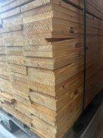 ca. 43 m² Fichte Holz Bretter (5 €/m²) 18x130x1180mm Glattkantbretter Latten Kürzungen Zaunbretter Zaun Holzbretter Holzdielen Terrassenbretter Terrassendielen Restposten Sonderposten PALL101 324030 Westerwaldkreis - Hahn am See Vorschau